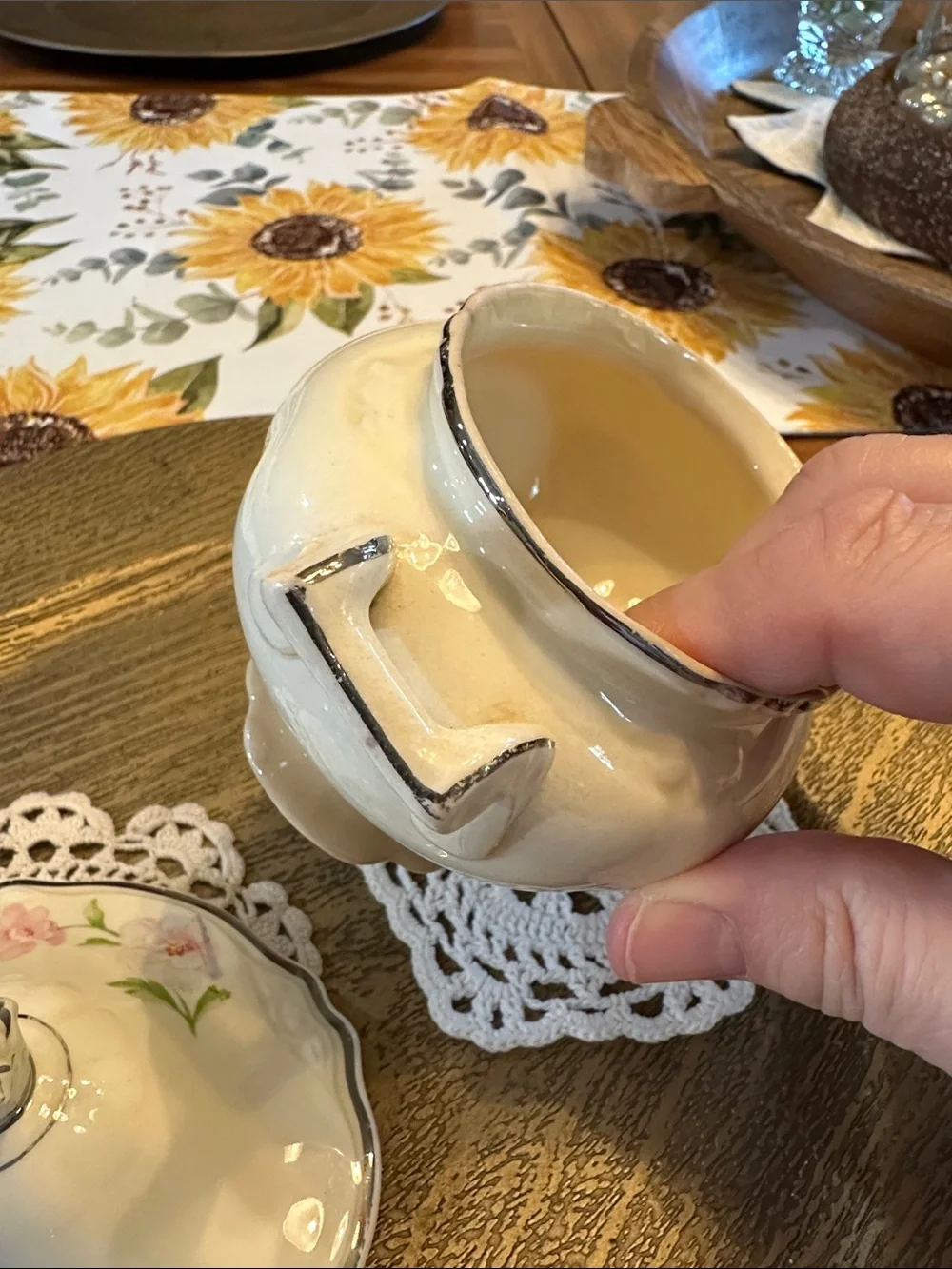 Homer Laughlin Virginia Rose sugar bowl